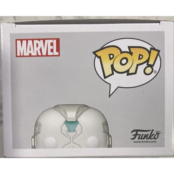 FUNKO POP ! THE VISION 824 GLOWS IN DARK WALMART EXCLUSIVE E01 - Picture 5 of 6